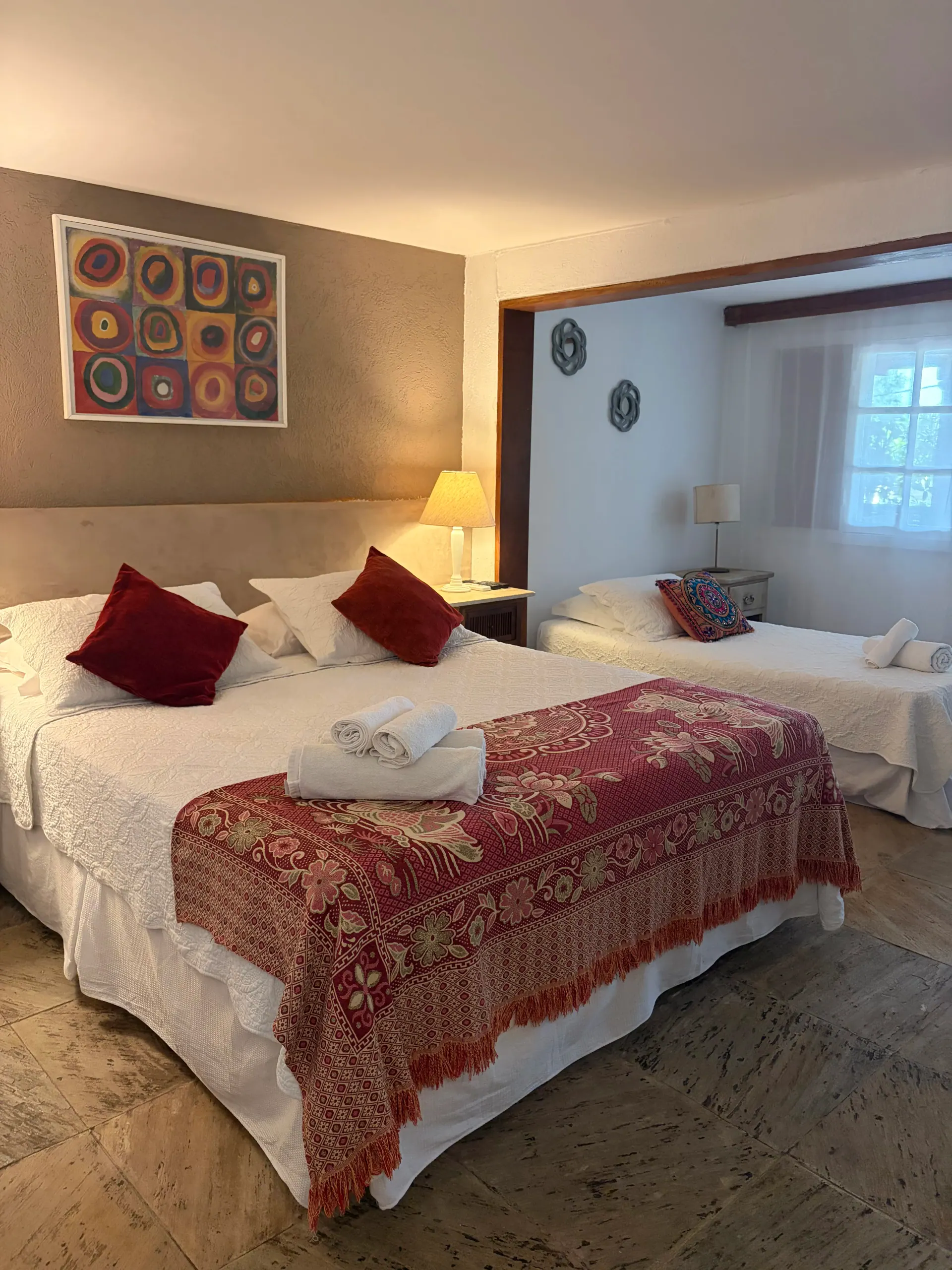 Acomodação Aquabarra House